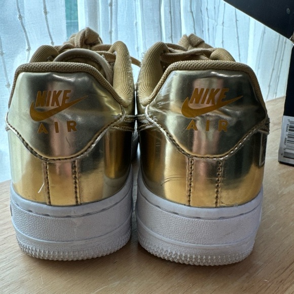 ✨Nike Air Force 1 Metallic Gold✨ - Picture 10 of 15